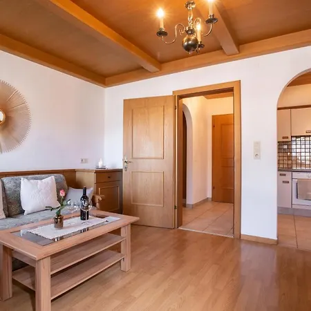 Gaestehaus Hoellwarth Apartman