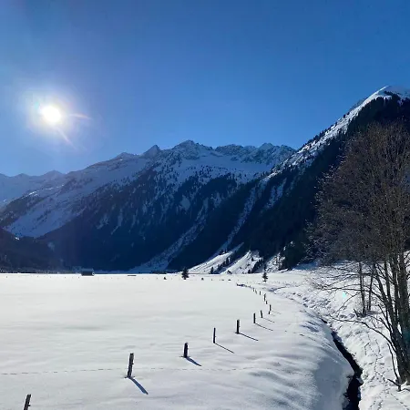 Gaestehaus Hoellwarth Apartment Stumm